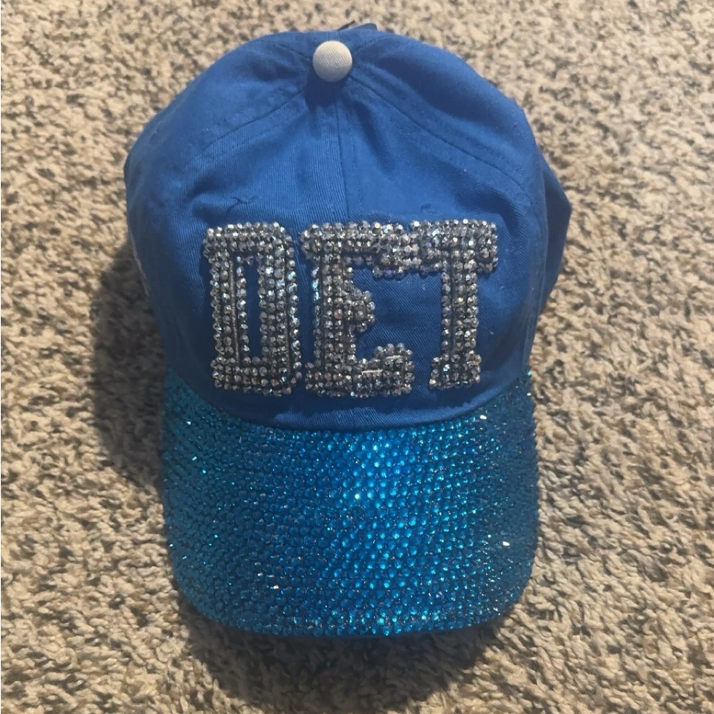NWT- RHINESTONED DETROIT HAT